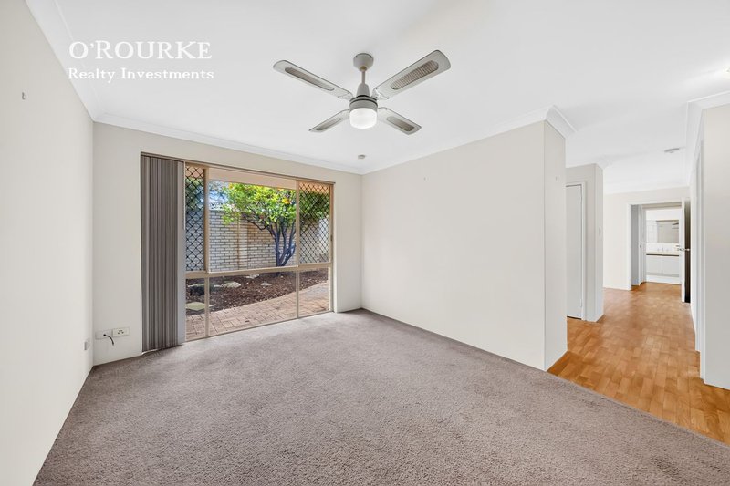 Photo - 1/73 Weaponess Road, Scarborough WA 6019 - Image 9