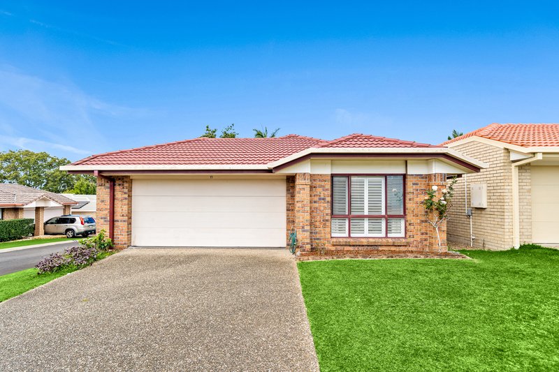 Photo - 17/30 Lindeman Place, Eight Mile Plains QLD 4113 - Image 1