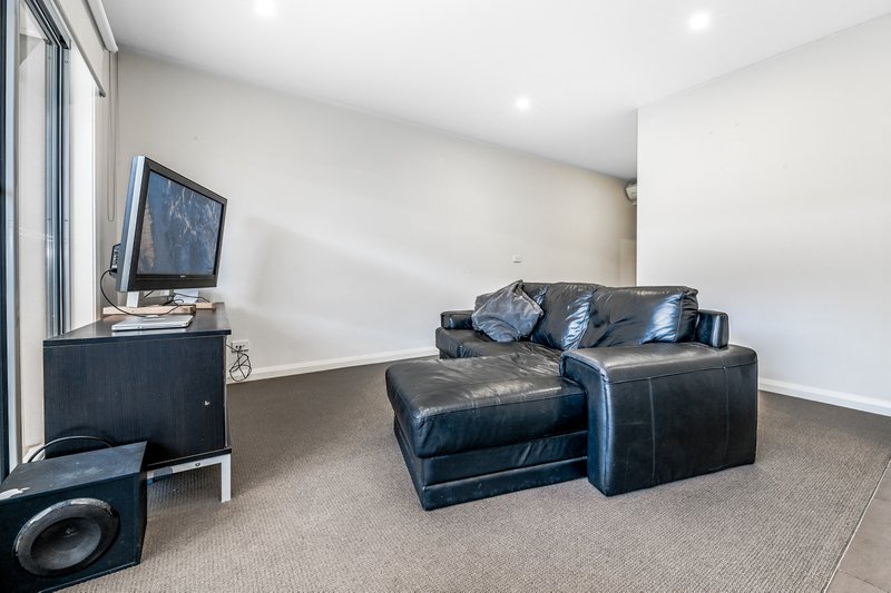 Photo - 17/302 Golflinks Road, Narre Warren VIC 3805 - Image 3