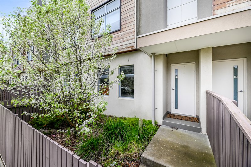 Photo - 17/302 Golflinks Road, Narre Warren VIC 3805 - Image 10