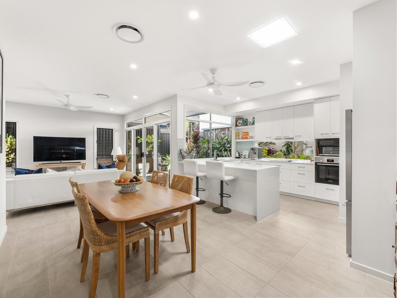 Photo - 173/1 Latitude Blvde "Latitude 25" Lifestyle Living , Nikenbah QLD 4655 - Image 6