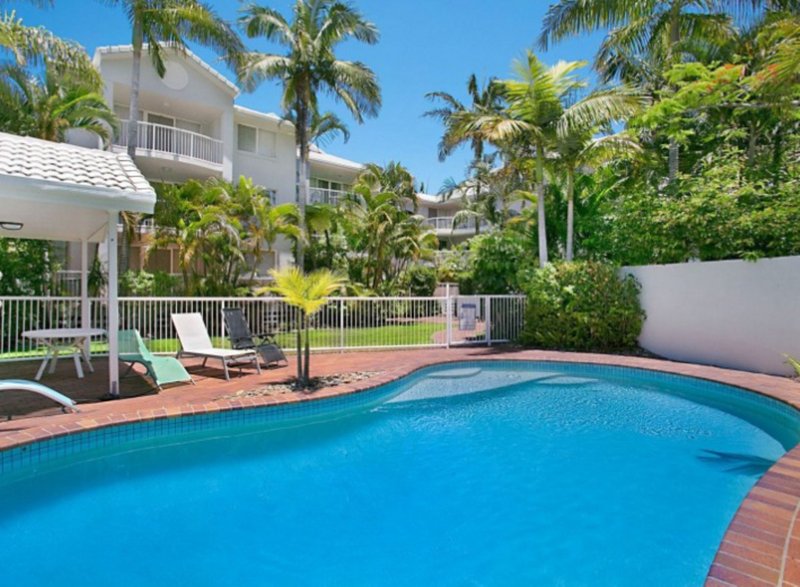 Photo - 17/32-36 Second Avenue, Broadbeach QLD 4218 - Image 2