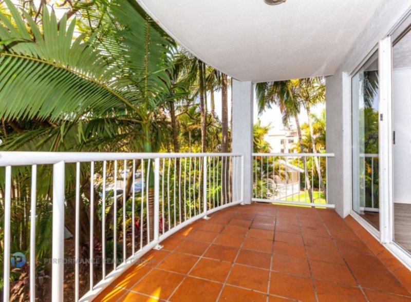 Photo - 17/32-36 Second Avenue, Broadbeach QLD 4218 - Image 5