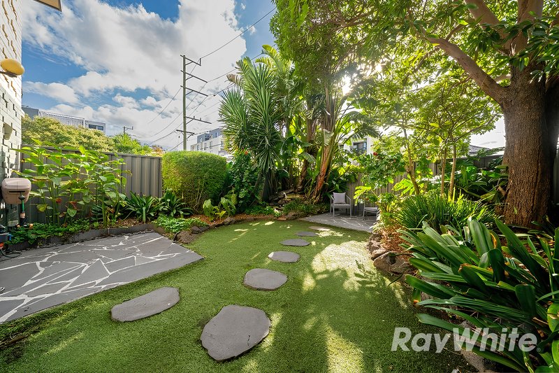 Photo - 1/734 Centre Road, Bentleigh East VIC 3165 - Image 1