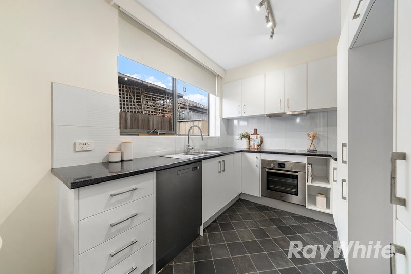 Photo - 1/734 Centre Road, Bentleigh East VIC 3165 - Image 5
