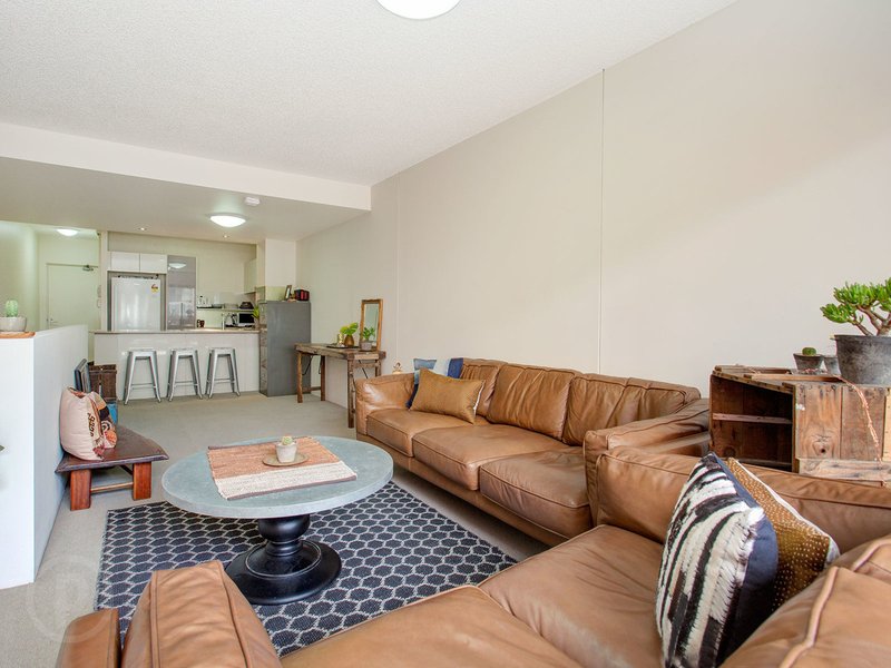 Photo - 17/38 Robertson Street, Fortitude Valley QLD 4006 - Image 3