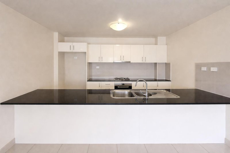 Photo - 17/4-6 Freeman Street, Warwick Farm NSW 2170 - Image 4