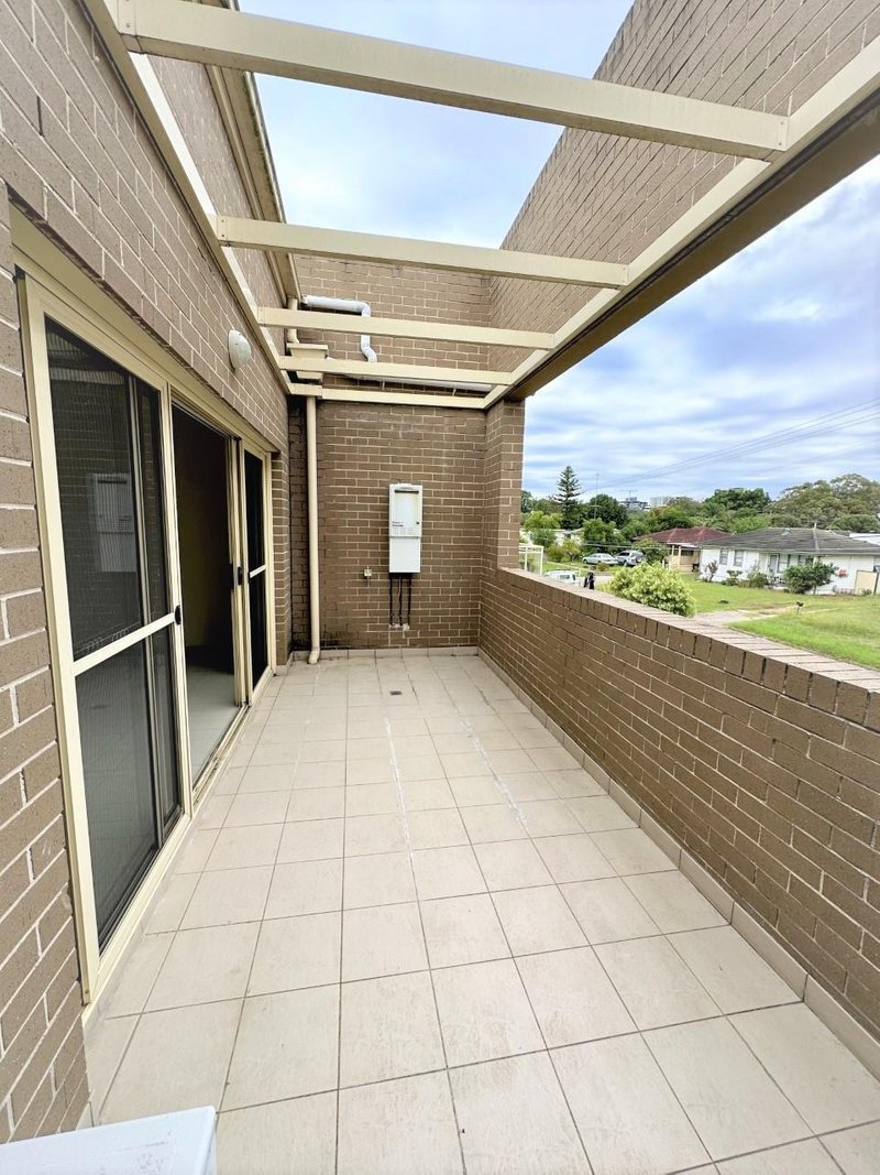 Photo - 17/4-6 Freeman Street, Warwick Farm NSW 2170 - Image 5