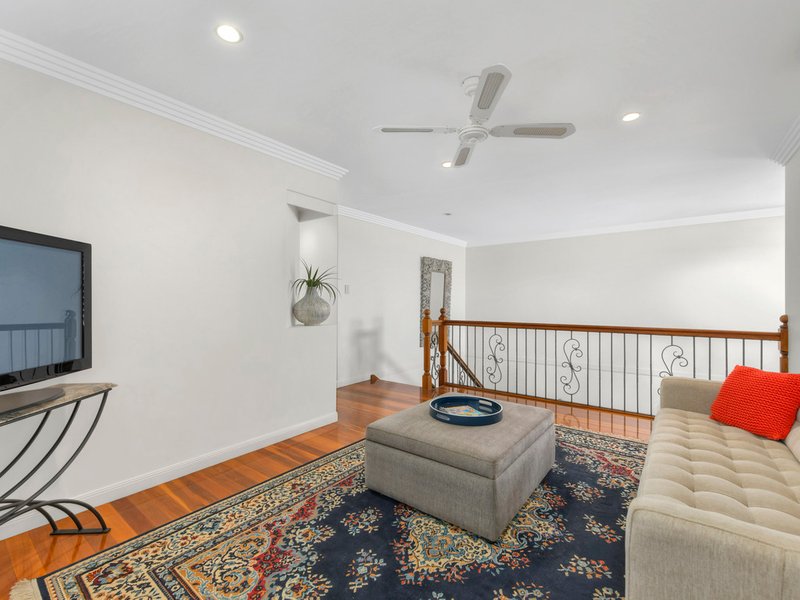 Photo - 174 Bangalow Street, Bridgeman Downs QLD 4035 - Image 10