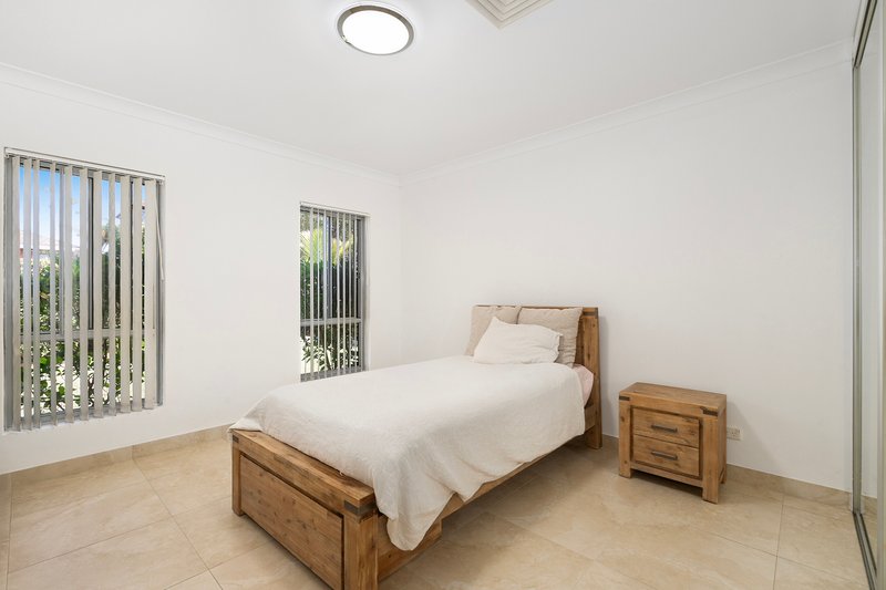 Photo - 1/74 Connemarra Street, Bexley NSW 2207 - Image 6