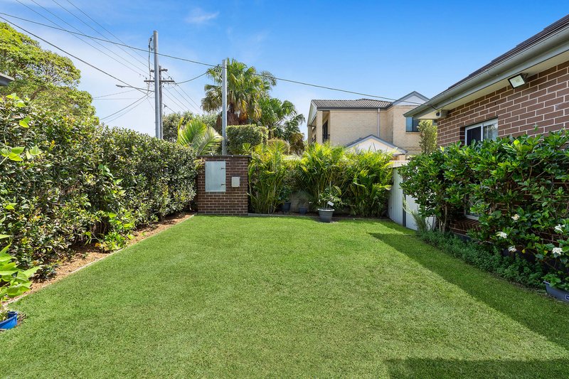 Photo - 1/74 Connemarra Street, Bexley NSW 2207 - Image 10