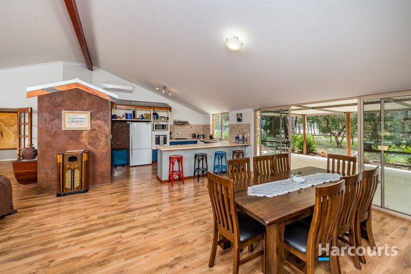 Photo - 174 Coventry Crossing, Bullsbrook WA 6084 - Image 9