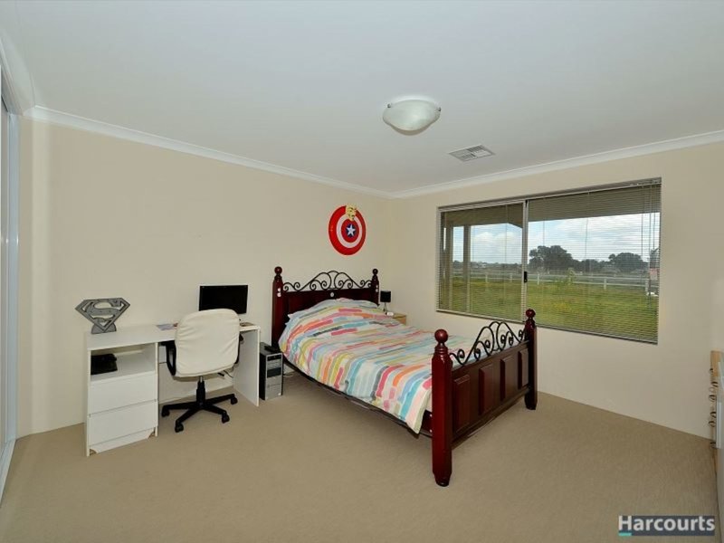 Photo - 174 Dirk Hartog Drive, Nambeelup WA 6207 - Image 9