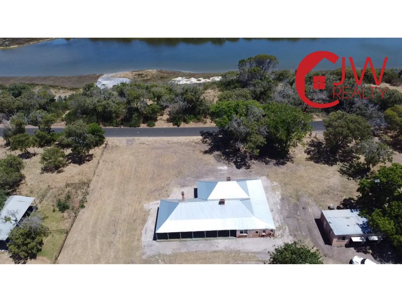 174 Forrest Beach Road, Wonnerup WA 6280