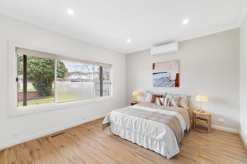 Photo - 1/74 Harlington Street, Clayton VIC 3168 - Image 5
