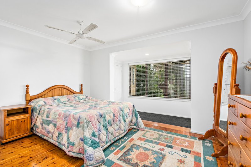 Photo - 174 Landy Drive, Mount Warrigal NSW 2528 - Image 6