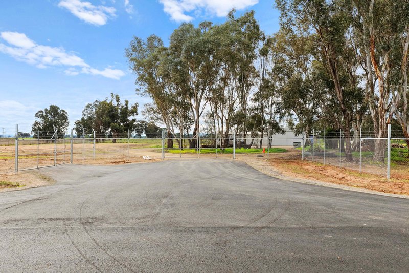 Photo - 1/74 Lowens Lane, Benalla VIC 3672 - Image 4