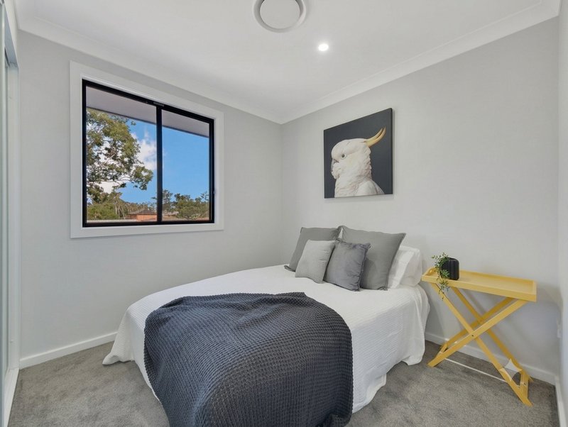 Photo - 1/74 Mamre Road, St Marys NSW 2760 - Image 7