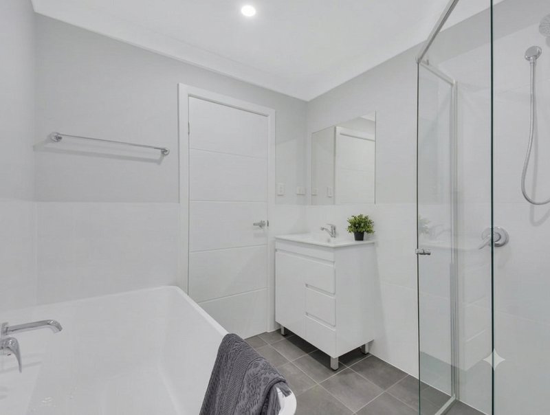 Photo - 1/74 Mamre Road, St Marys NSW 2760 - Image 9