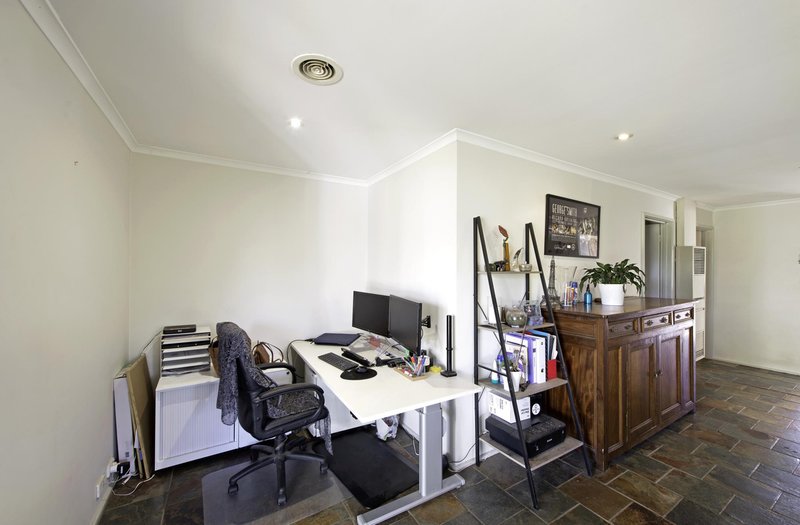 Photo - 174 Maribyrnong Avenue, Kaleen ACT 2617 - Image 14