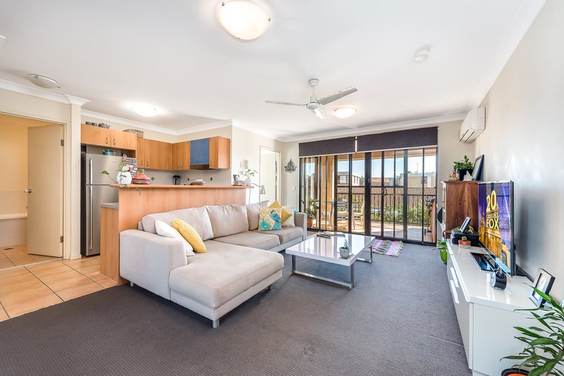 Photo - 17/4 Mawarra Street, Palm Beach QLD 4221 - Image 2