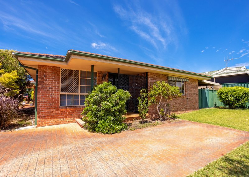 1/74 Old Bar Road, Old Bar NSW 2430