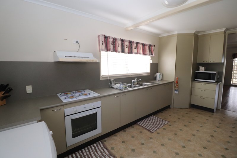 Photo - 174 Patterson Parade, Lucinda QLD 4850 - Image 2