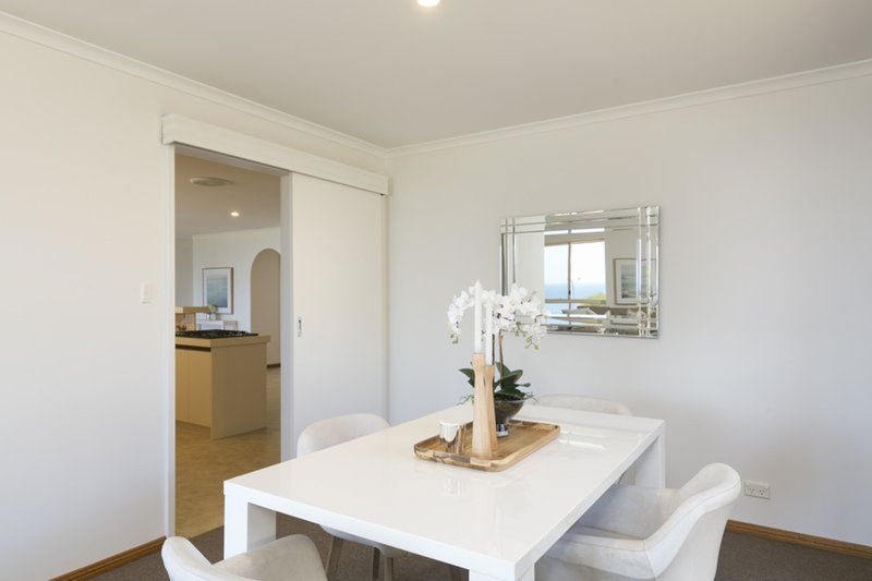 Photo - 174 Perry Barr Road, Hallett Cove SA 5158 - Image 5