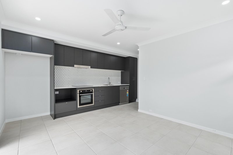 Photo - 1/74 Pierro Place, Logan Reserve QLD 4133 - Image 3