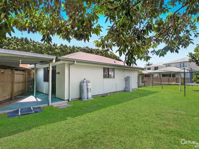 Photo - 174 Prospect Street, Wynnum QLD 4178 - Image 3