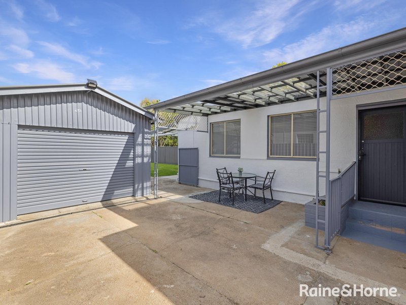 Photo - 174 Seymour Street, Bathurst NSW 2795 - Image 16