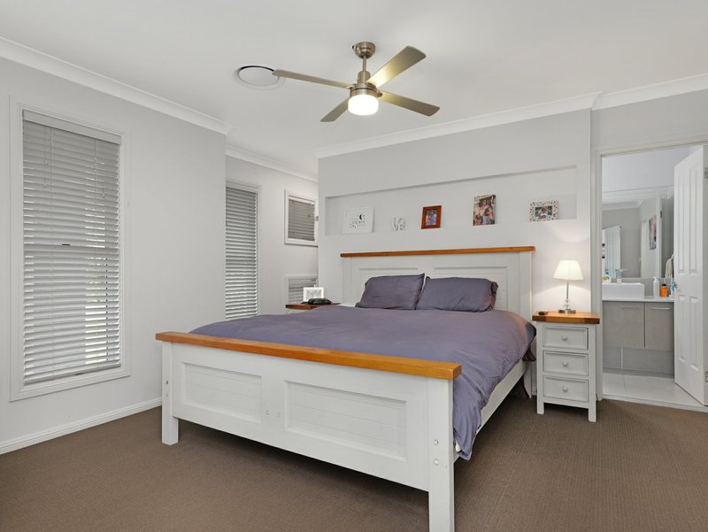 Photo - 174 Sunningdale Circuit, Medowie NSW 2318 - Image 14