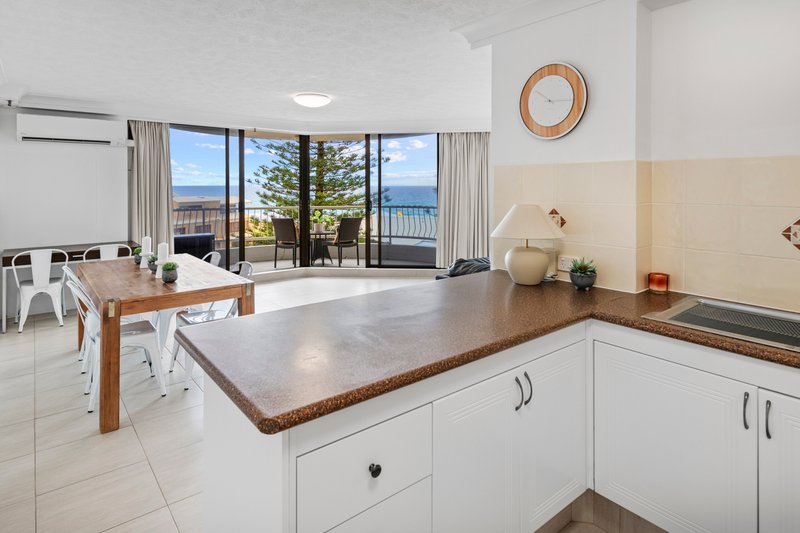 Photo - 17/4 Thornton Street, Surfers Paradise QLD 4217 - Image 11