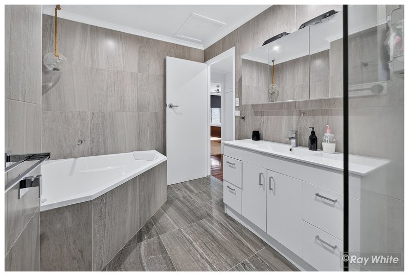 Photo - 174 Wooster Street, Berserker QLD 4701 - Image 12