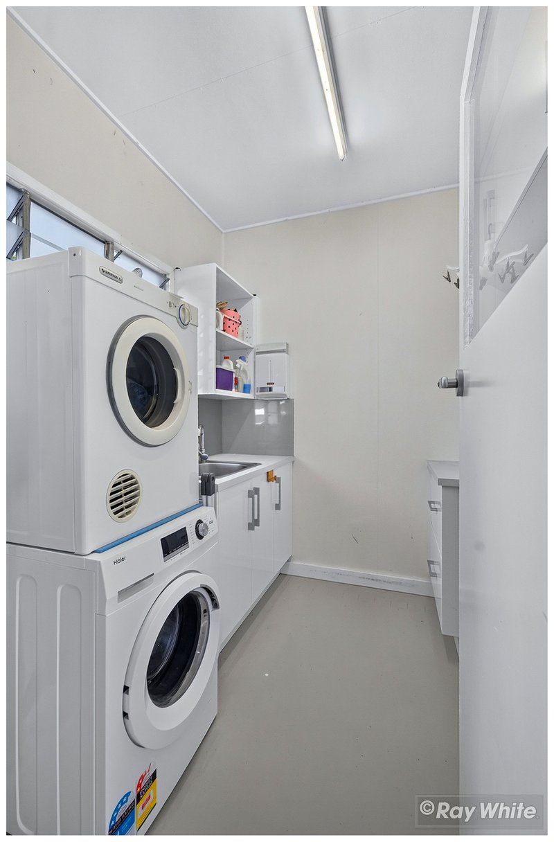 Photo - 174 Wooster Street, Berserker QLD 4701 - Image 15