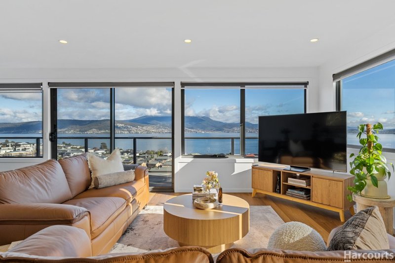 Photo - 1/746 Oceana Drive, Tranmere TAS 7018 - Image 2