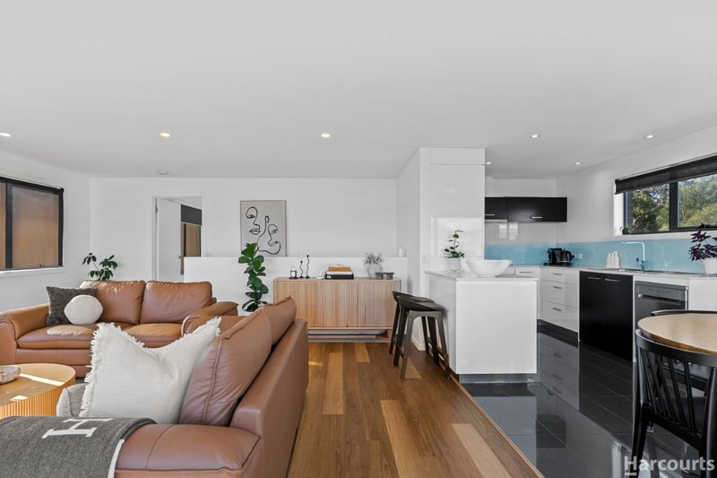 Photo - 1/746 Oceana Drive, Tranmere TAS 7018 - Image 5