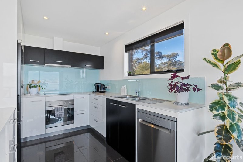 Photo - 1/746 Oceana Drive, Tranmere TAS 7018 - Image 8