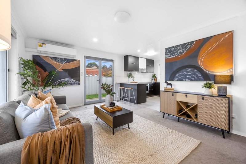Photo - 1/749 Geelong Road, Canadian VIC 3350 - Image 2