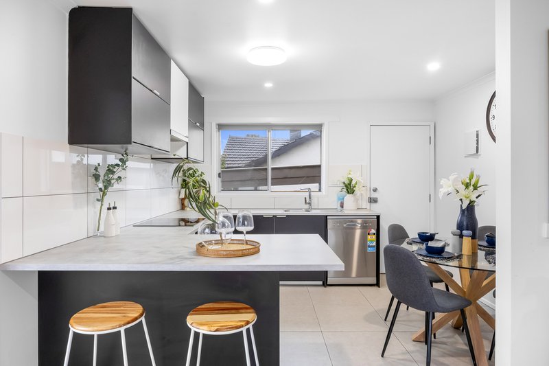 Photo - 1/749 Geelong Road, Canadian VIC 3350 - Image 4