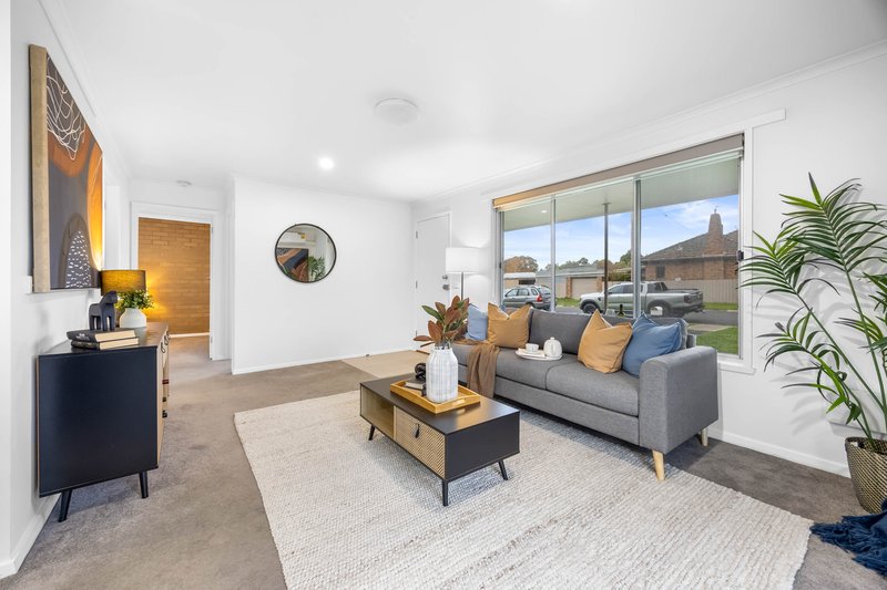 Photo - 1/749 Geelong Road, Canadian VIC 3350 - Image 7