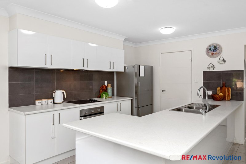 Photo - 175 Darlington Drive, Yarrabilba QLD 4207 - Image 5