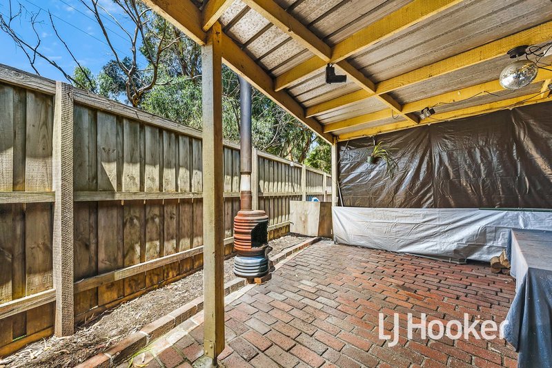 Photo - 175 Endeavour Drive, Cranbourne North VIC 3977 - Image 6