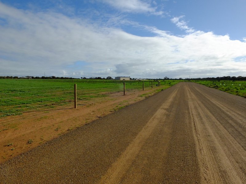 Photo - 175 Fairfield Road, Kadina SA 5554 - Image 3