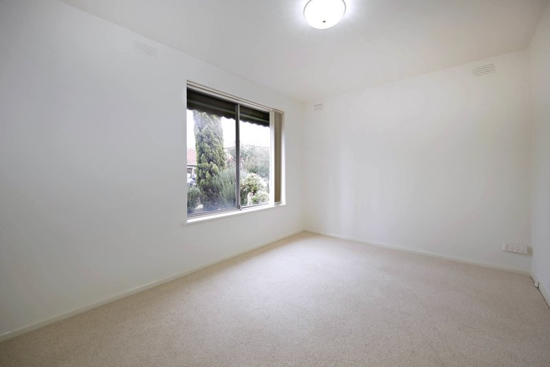 Photo - 1/75 Kingsville Street, Point Cook VIC 3030 - Image 5