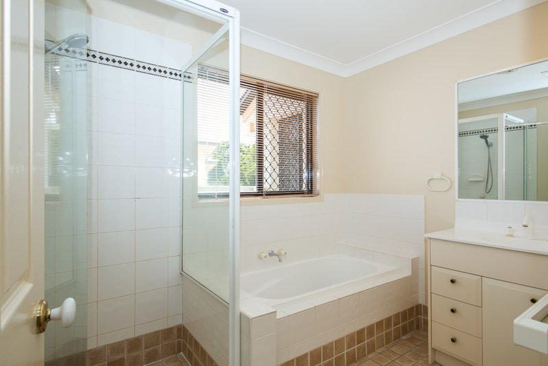 Photo - 175 Saturn Crescent, Bridgeman Downs QLD 4035 - Image 12