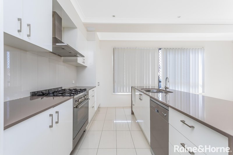 Photo - 17/50 Lakefield Drive, North Lakes QLD 4509 - Image 5
