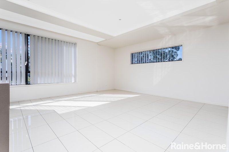 Photo - 17/50 Lakefield Drive, North Lakes QLD 4509 - Image 6