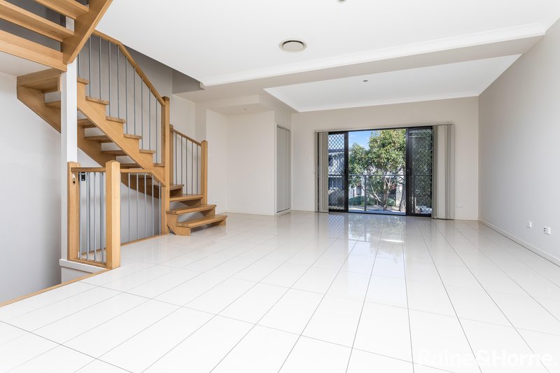 Photo - 17/50 Lakefield Drive, North Lakes QLD 4509 - Image 7