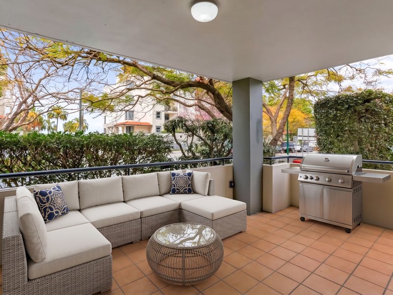 Photo - 17/52 Newstead Terrace, Newstead QLD 4006 - Image 1